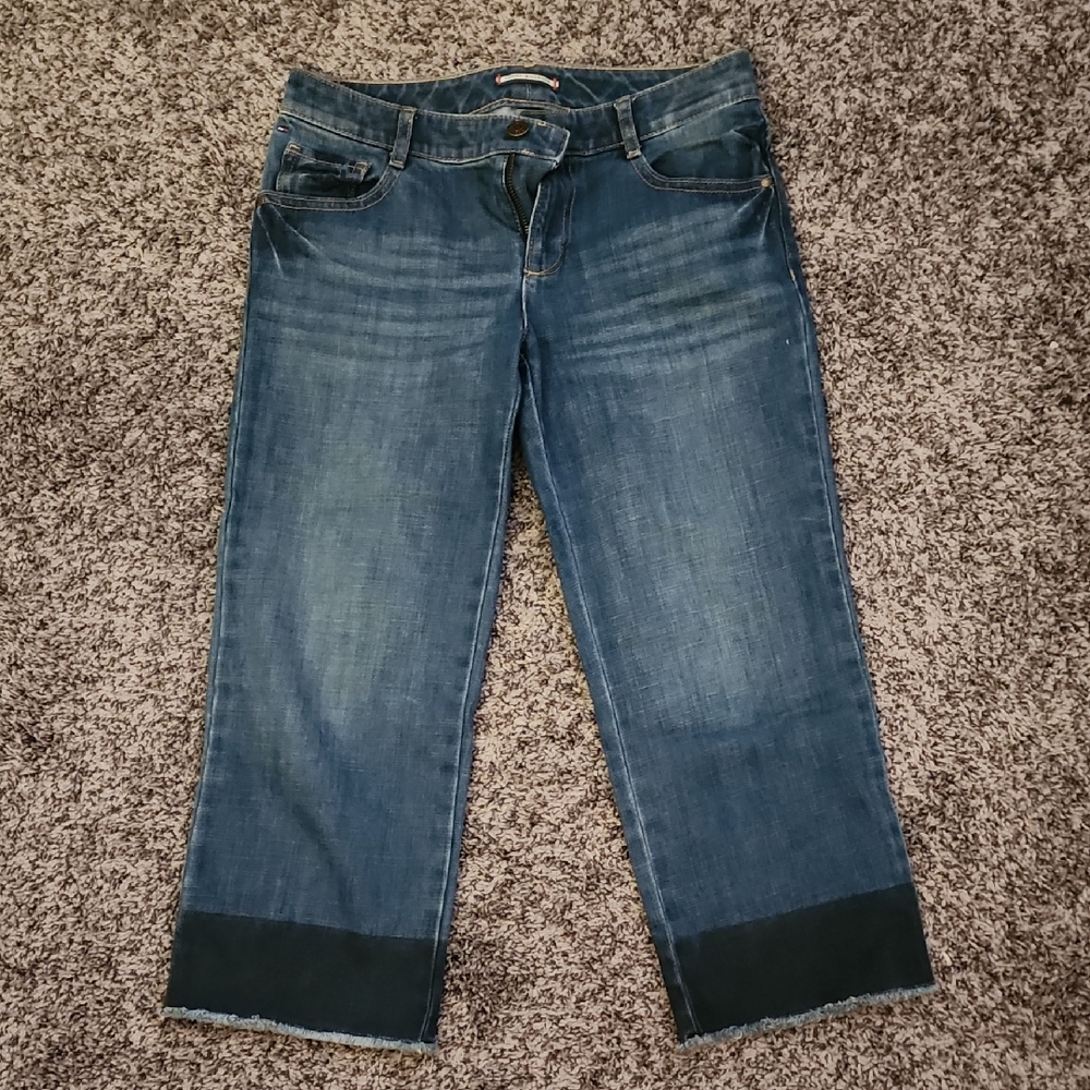 Stylish Blue Tommy Hilfiger Girl's Cropped Jeans